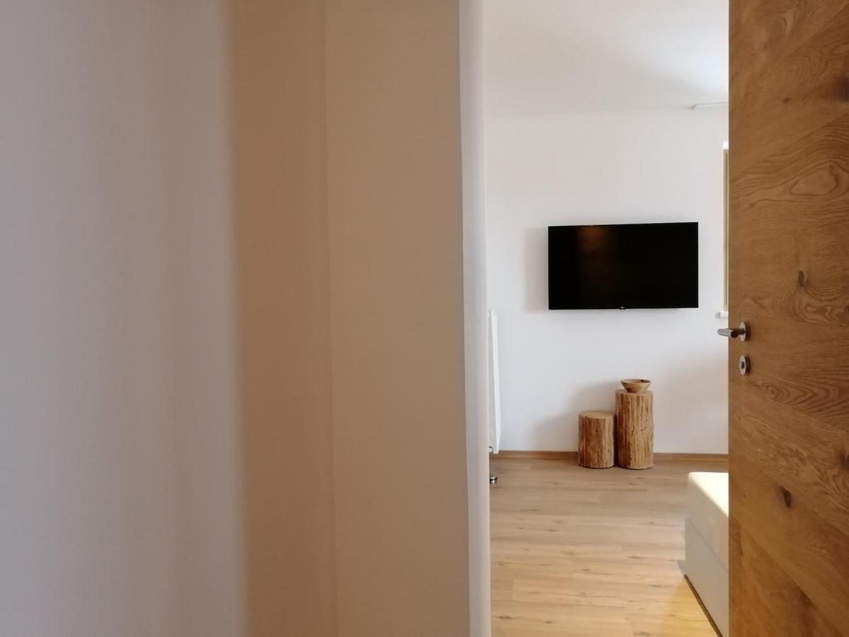 Huber - Das Tiroler B&B Bed & Breakfast 2*